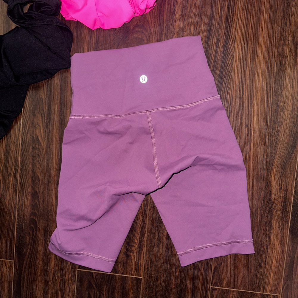Lululemon Sz 2 purple color